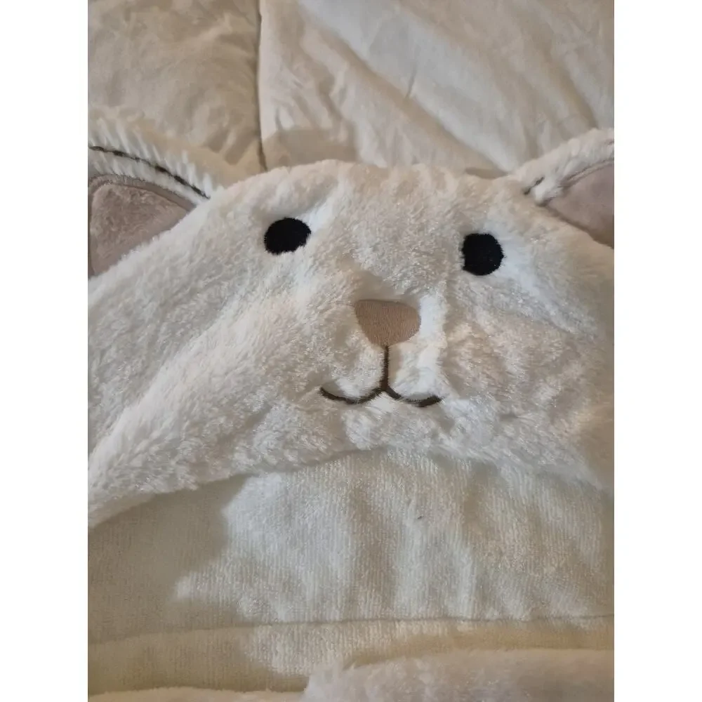💥 POTTERY BARN KIDS Kitty Fur Nursery Critter Wrap Hooded Towel White Lyla C